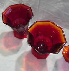 Set of 4 Vintage Independence MCM Amberina Octagonal Juice Glasses GLOWS