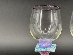 (2) Vtg 1980s Pink Blue Speckled Column Wine Glasses Melanie Guernsey-Leppla