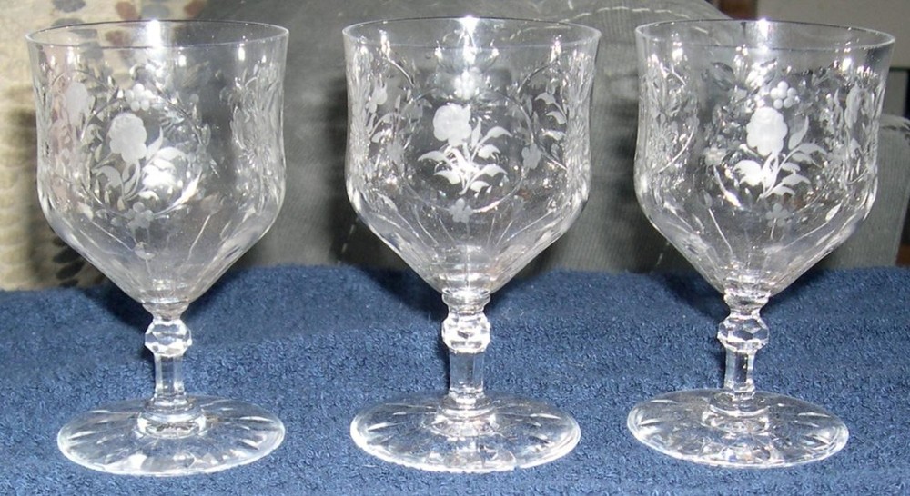 3 Elegant Crystal Apertif / Liqueur Glasses, Floral Pattern Etching,4 1/4″ Tall