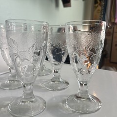 VTG Arcoroc France Clear Embossed Fruit Footed 8oz Wine Glasses set of 6 *EUC*