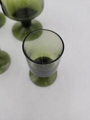 8 Vtg MCM Skruf Sweden Art Glass Franque Avocado Green 4 Ea 6oz Wine 1oz Shot