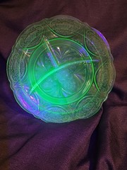 Hazel Atlas Glass Uranium Green Royal Lace Divided Dinner Plate Depression