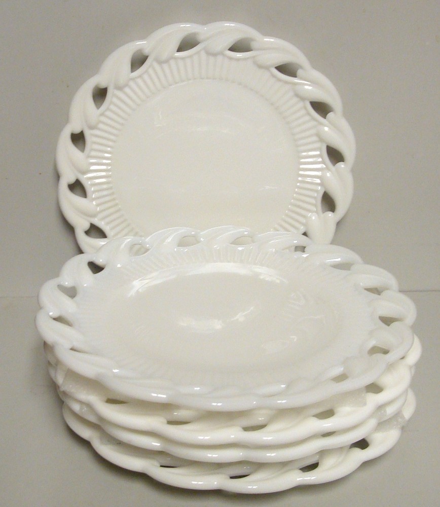 Fostoria WISTAR MILKGLASS 8-1/4″ Luncheon Plates SOLD IN SETS OF FIVE