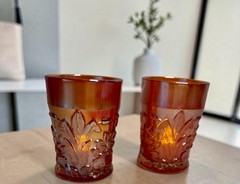 Pair of VTG Marigold Carnival Glass 3″ Tumblers with Floral/Leaf Pattern