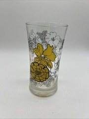 Vintage Yellow Daisy Floral Tumbler Glass Lazy Susan Pattern Retro Drink Glass