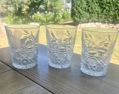 Vintage Cut Glass Floral Tumblers Set of 3 Etched Flower Starburst Base 3.75″