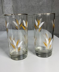 Vintage Libbey Libby 6″ x3″ Wheat Glasses Tumblers White and Gold Leaf Set Of 2
