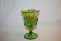 BEAUTIFUL IMPERIAL GREEN IRIDESCENT GRAPE HARVEST WINE GOBLET 1960’S TO 1970’S