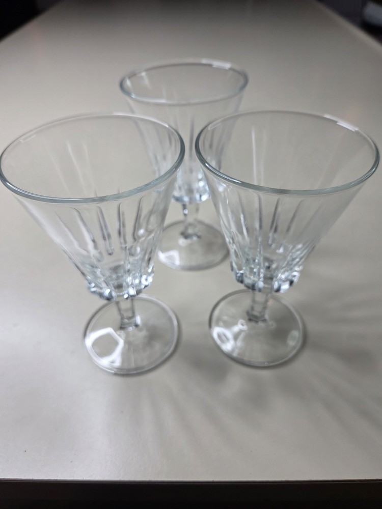 Vintage Italian Glass Wine Goblets Set of 3 – Clear Fluted Faceted Design