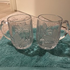Vintage Home Beautiful Rose Pearls Crystal Set Of 2 Mugs 4 1/2 Inch Poinsetta