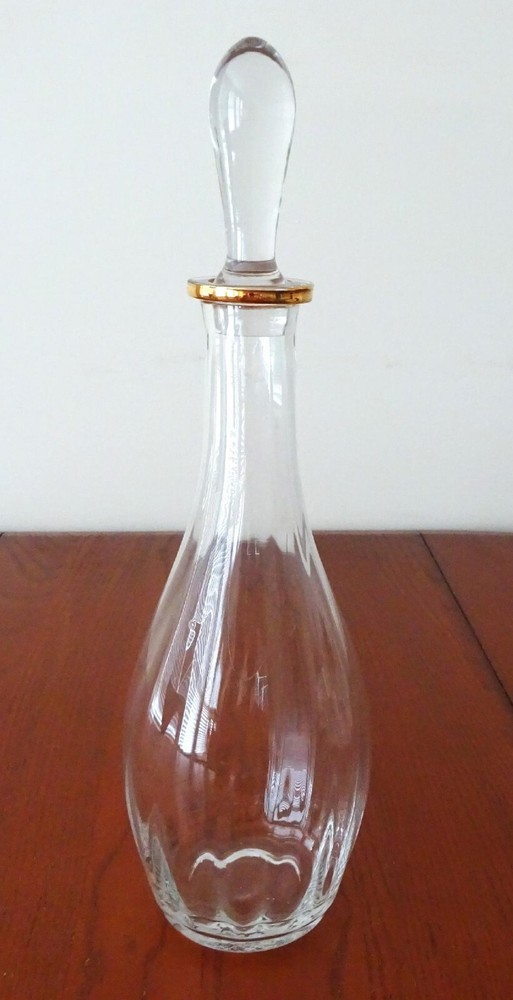 ELEGANT CLEAR WINE DECANTER WITH STOPPER UNKNOWN MAKER-R