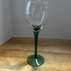 6 Etched Glass Wine Glasses With Etched Grapes & Different Color Stems