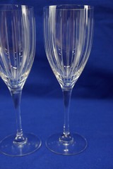 Orrefors Laura Play of Lines (4) White Wine Glasses, 7 3/8″ (S51)
