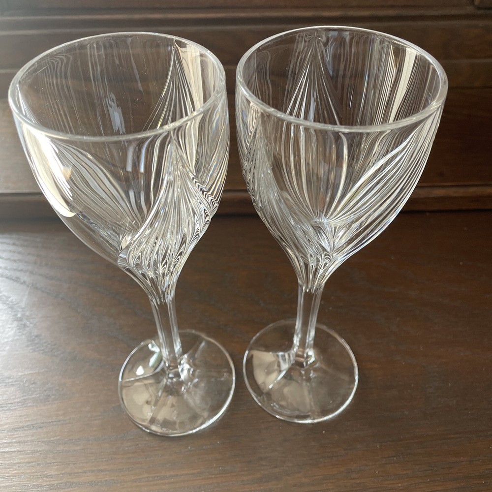2 Gorham «Primrose» Crystal Wine Glass ~Vertical Cut Leaves ~Multifaceted Stem