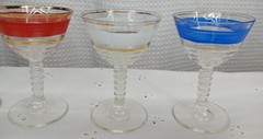 6 MCM VINTAGE RED / WHITE / BLUE COCKTAIL GLASSES 22KT GOLD RIMS STEMMED