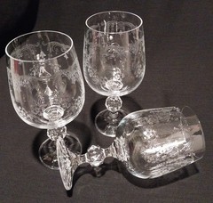 Bohemian etched crystal wine glasses vintage – set of 3