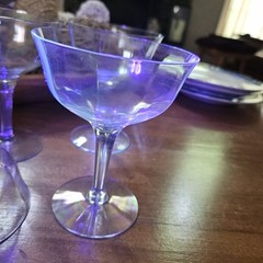 Set of 5- Ribbed Iridescent Water/Wine Glasses- Smooth Stem They Glow