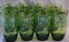 Vtg Green Glass Tumblers Daisy Floral 9 oz Heavy Bottom Set of 8 Retro