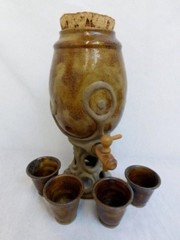 REDETZKE POTTERY STONEWARE WINE KEG AND 4 MATCHING GLASSES CERAMIC SIGNED