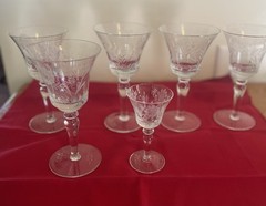 Etched Crystal Champaign Wine Glasses Stemware 6 Oz Set of Four And one 2 Oz