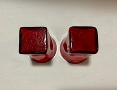 Two (2) Red Textured Swirl Round Top Square Base 4″ Tumblers Glasses – Not Flash