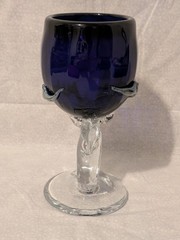 2 Cobalt GLOWY! Art Glass STAG DEER ELK Wine Glasses Silver Black Signed Dated