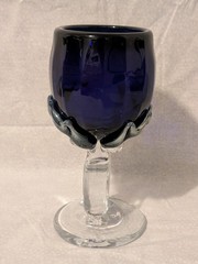 2 Cobalt GLOWY! Art Glass STAG DEER ELK Wine Glasses Silver Black Signed Dated