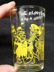 Vintage 1962 FLINTSONES YELLOW HANNA-BARBERA PRODUCTIONS INC 8oz JUICE GLASS