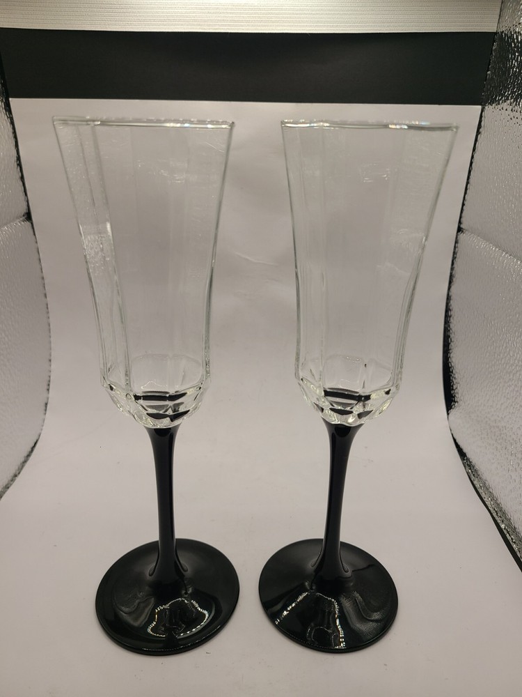 Luminarc France champagne glasses. Set of 2 octagon shape w black stem. Vtg