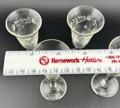 Vintage Etched Floral Glass 1 oz Stemmed Cordial Glasses 3.75” Tall Set Of 4
