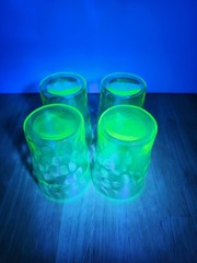 Uranium Juice Glass Tumblers Thumbprint /Optic Dot Set of 4 PLS READ DISCRIPTION