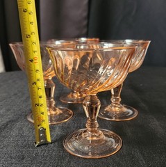 Vintage Arcoroc «Rosaline» Pink Swirl» Champagne Coupes Made in France