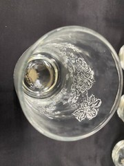 Set of 8 ~ Anchor Hocking «WHITE DAISY» Glass Tumblers ~ 12 1/2 oz. ~ 5″ Tall