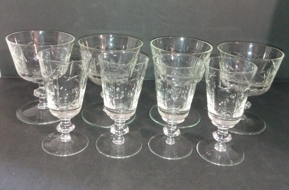 Set of 8 Crystal Mixed Clear Bar Glasses Perfect All Are 4″ Tall D 1.75″ & 2.75″