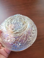 Pretty White US Glass Carnival Glass Palm Beach Berry Bowl Gooseberry Interior