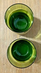 RARE Vintage Set of 2 Avacado Green Drinking Juice Glasses UNIQUE