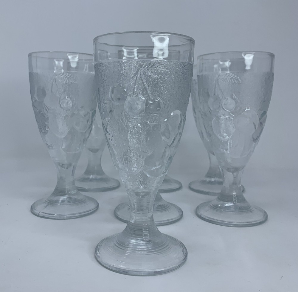 VTG Arcoroc France Clear Molded Embossed Fruit Design Goblets (S2-Bm)