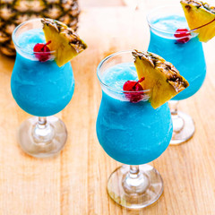Hurricane Glasses Set of 6-13 Oz Milkshake Tall Cocktail Glasses for Mojito, Mar