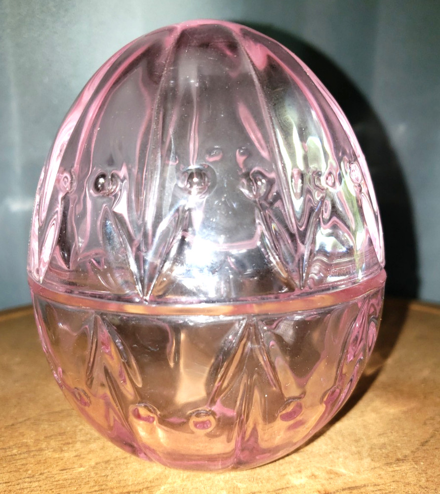 Gorham Pink Crystal Shades Of Spring 2 Piece Egg Trinket Box