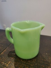 Jadeite Green Glass Reproduction 1 Cup Measure 3 Spouts 1/4 1/2 & 3/4 Cup Marks