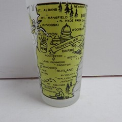 VINTAGE 1950S HAZEL ATLAS FROSTED STATE SOUVENIR GLASS TUMBLER «VERMONT» EUC