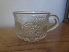 Jeanette Glass Punch Cups Set of 12 MCM Embossed Apple Grape Pear 1960’s