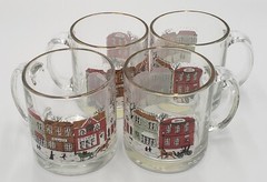 Set of 4 Christmas Village Snow Horse & Sleigh gold trim Glass 13oz Cup Mug USA