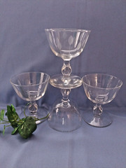 4 vintage drink or dessert stemware, etched leaf, 4 3/4″ h- 3 5/8″ dia-8Oz