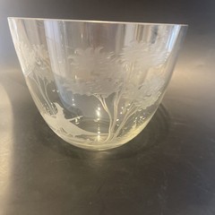 Rowland Ward Queen Lace African Etched Art Glass Safari Large Bowl Peacocks