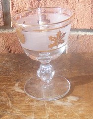 Vintage Wine Bar Frosted Gold Leaf Stemmed Glass