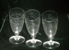 3 UNMARKED WATER GOBLETS ETCHED GLASS FLOWERS 6.5″ H CLEAR GLASS Bin01 SHIP FREE