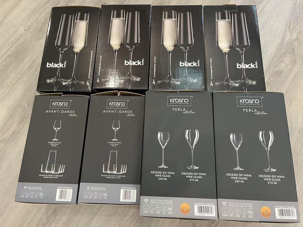 Wine Glasses and Champagne Glasses