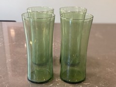 Mid Century 16 oz Everyday Green Drinking Tumbler Center Curve Set of 4 Rare VTG