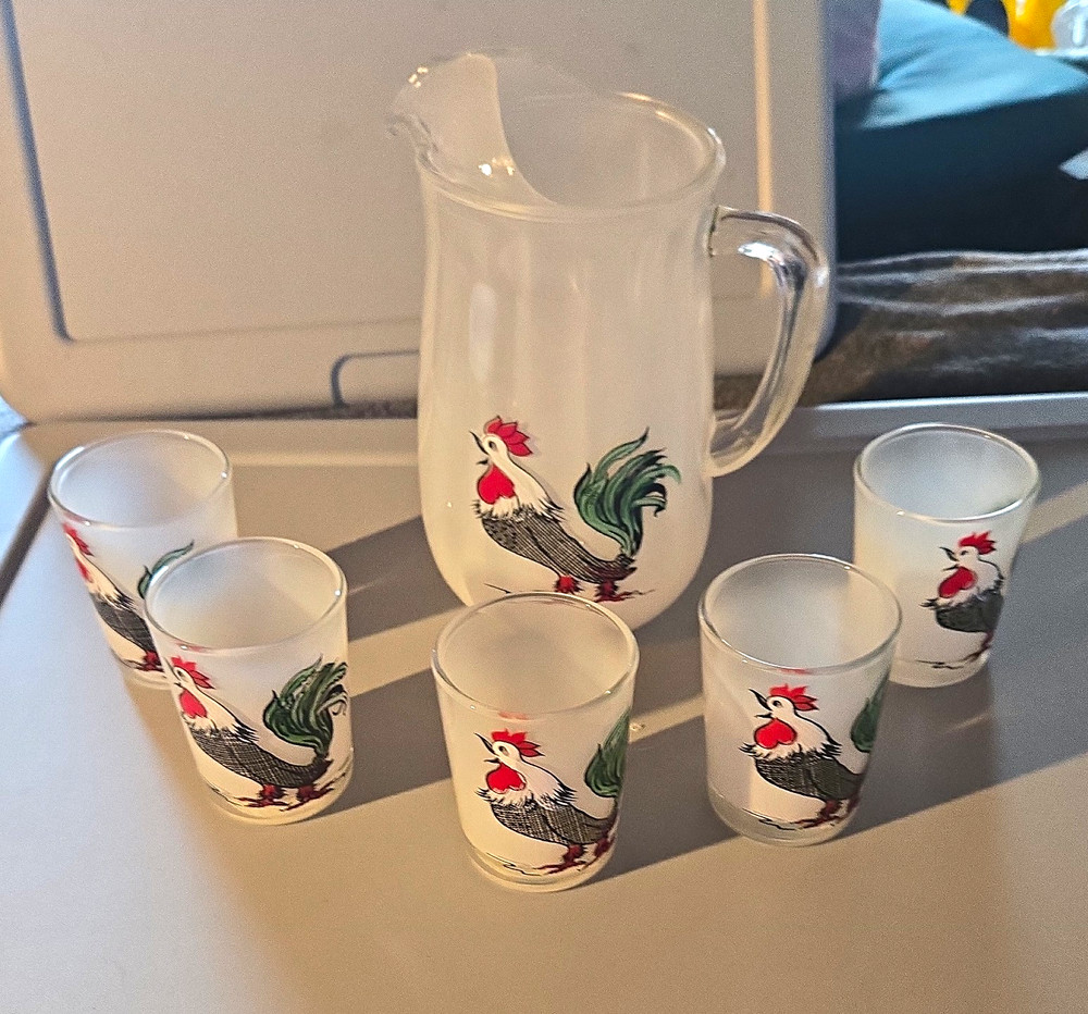 Decorated Rooster Pattern Glass Pitcher with 5 Matching Glasses, 6-Piece